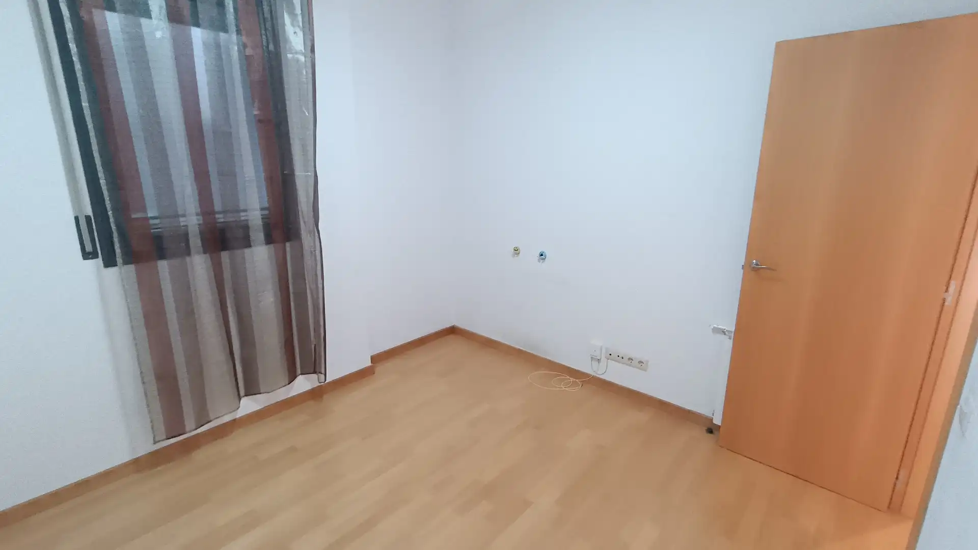Schlafzimmer von Wohnung zum Verkauf in Cornellà de Llobregat mit Klimaanlage, Heizung und Parkett