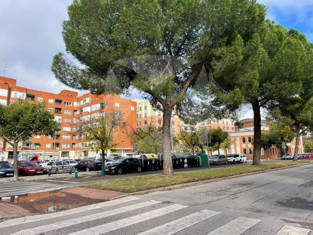 Garaje en Venta en Calle Godofredo Ortega y Muñoz en Valdepasillas - La Paz - Huerta Rosales