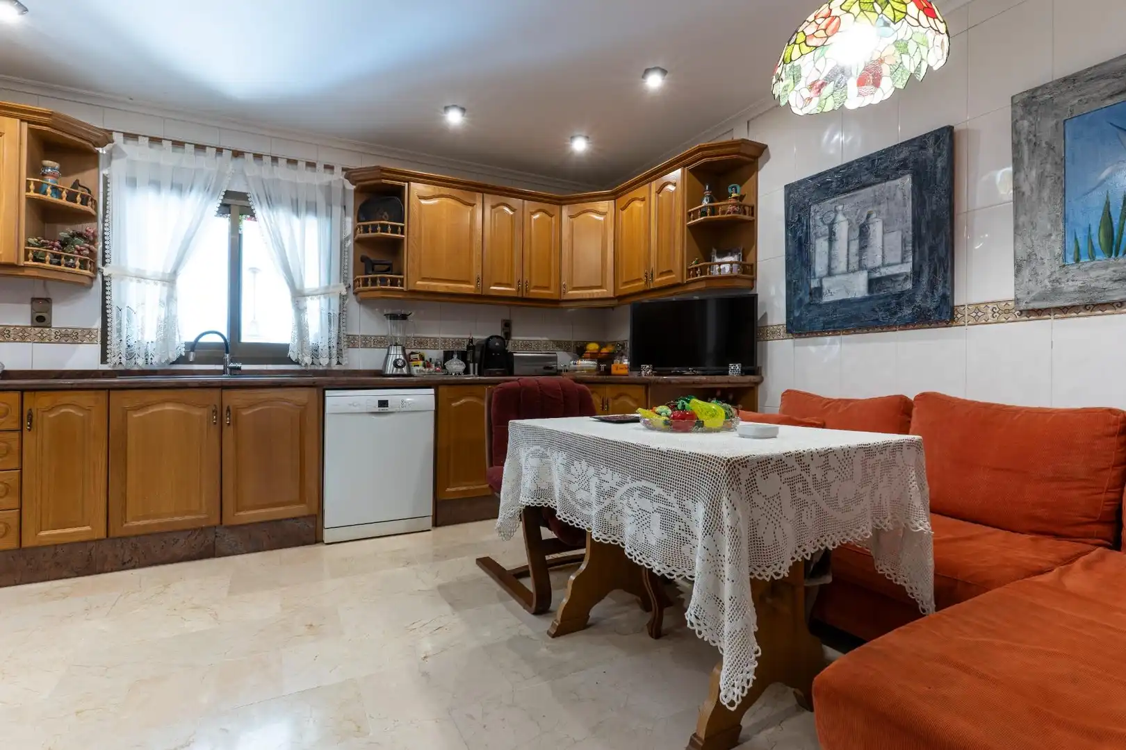 Cocina de Casa o chalet en venta en L'Eliana con Aire acondicionado, Calefacción y Jardín privado