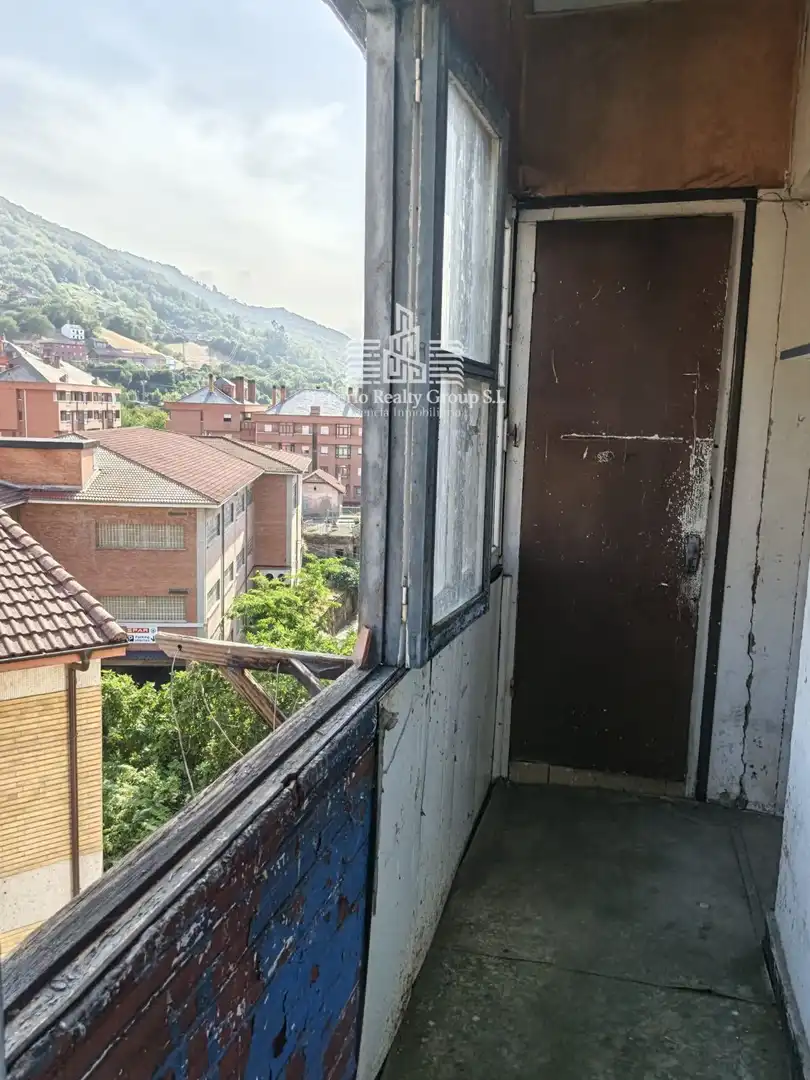 Terrassa de Edifici en venda en Mieres (Asturias)