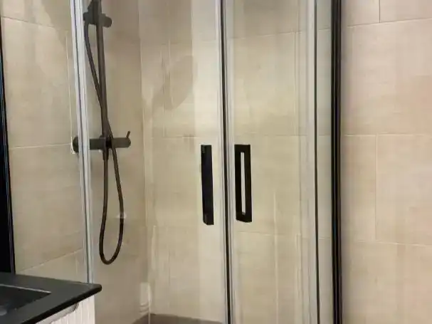 Bany de Pis de lloguer en Bigastro amb Aire condicionat i Moblat
