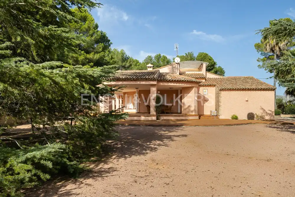 Vista exterior de Casa o xalet en venda en Ontinyent amb Calefacció, Jardí privat i Terrassa