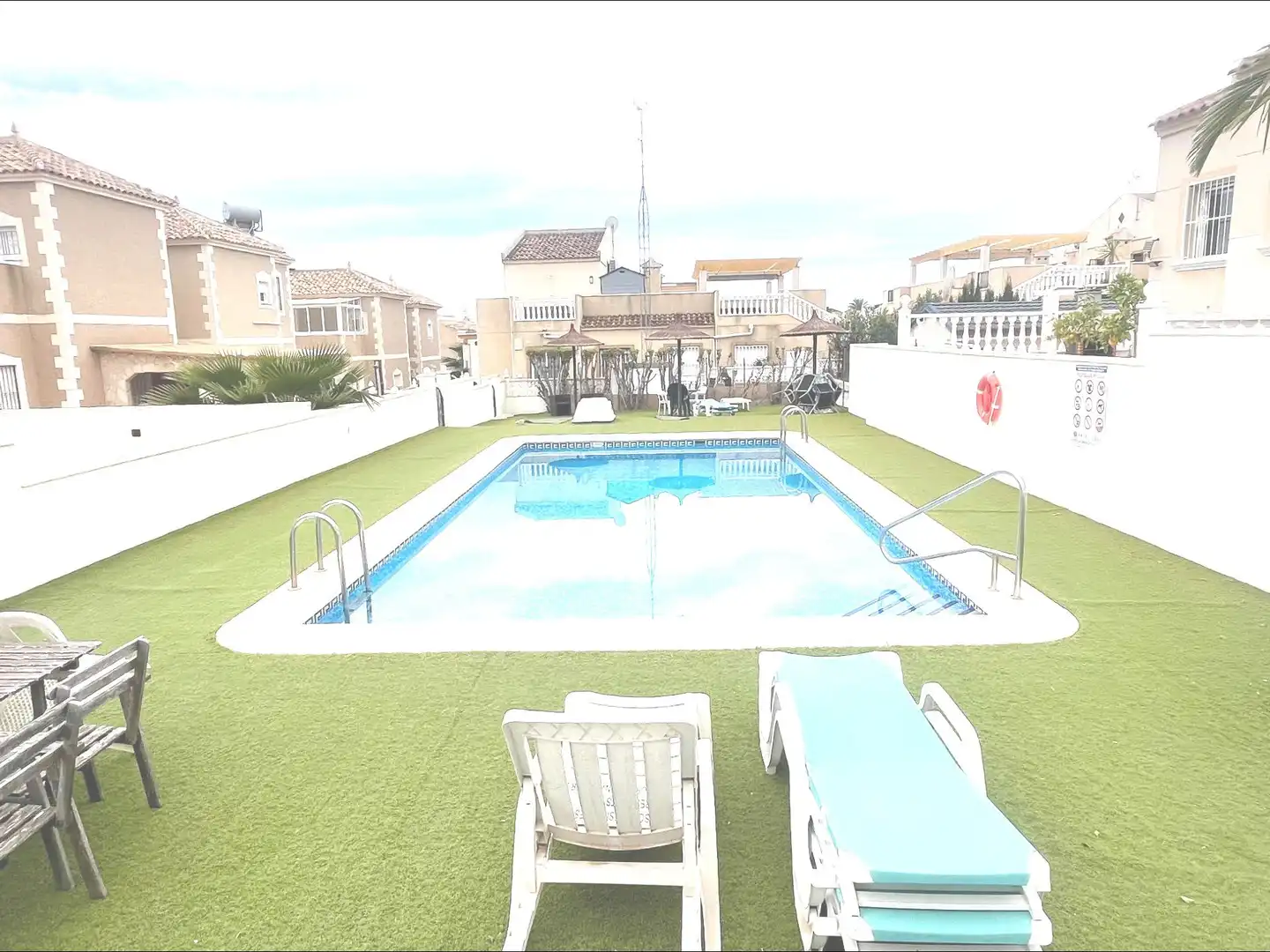 Piscina de Dúplex en venta en San Miguel de Salinas con Piscina, Amueblado y Piscina comunitaria