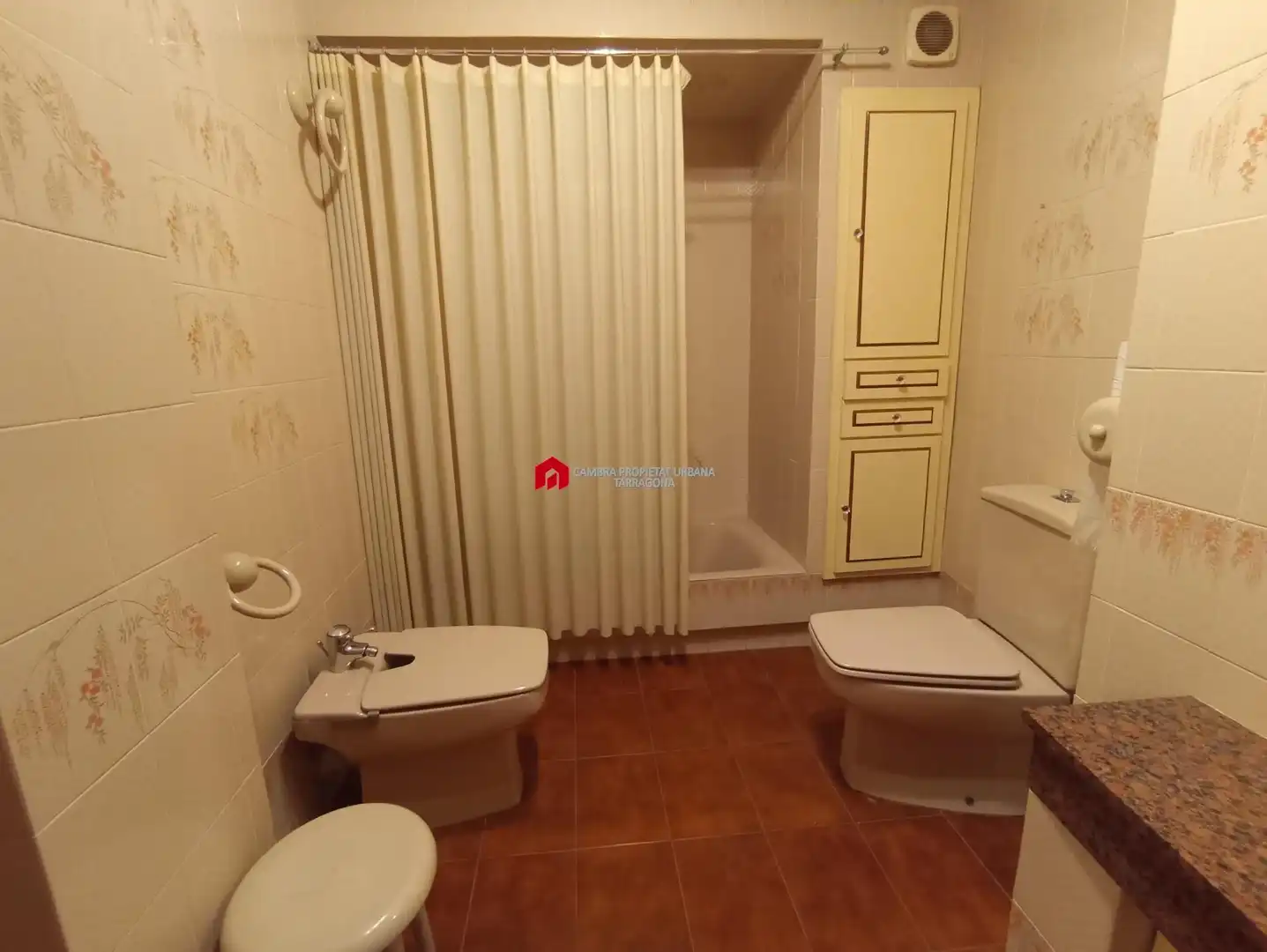Bathroom of Houses for sale in Tortosa  with Air Conditioner, Heating and Terrace