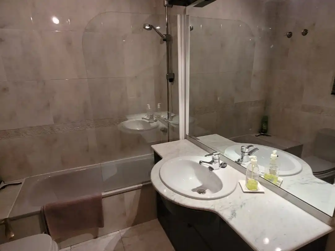 Bany de Pis en venda en Tàrrega amb Aire condicionat, Calefacció i Parquet