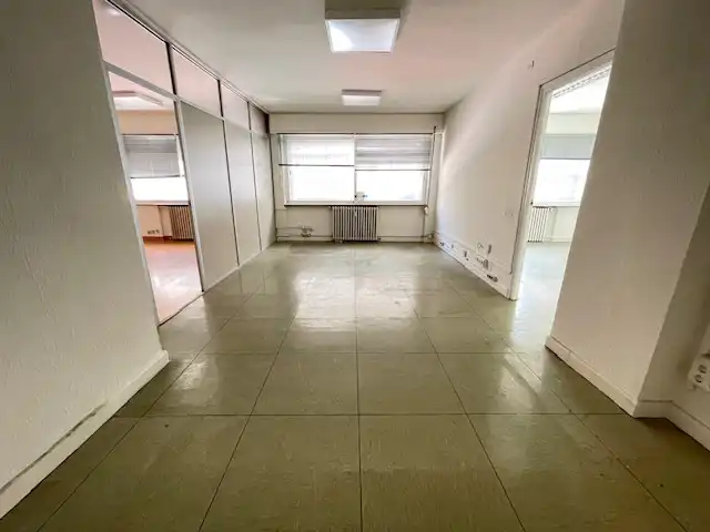 Office space with lift to rent in Calle Muro