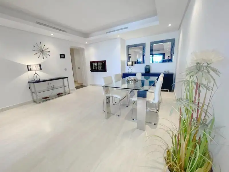 Comedor de Piso de alquiler en Estepona con Jardín privado, Terraza y Amueblado