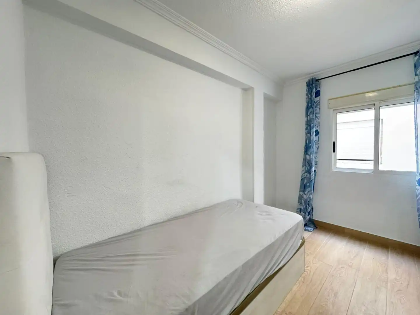 Habitación de Piso en venta en Alicante / Alacant con Aire acondicionado