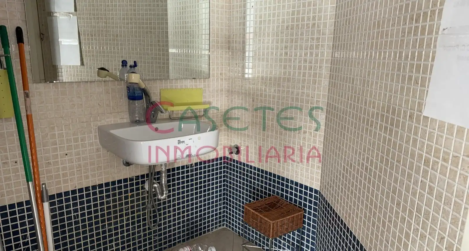 Baño de Local en venta en Valencia con Aire acondicionado