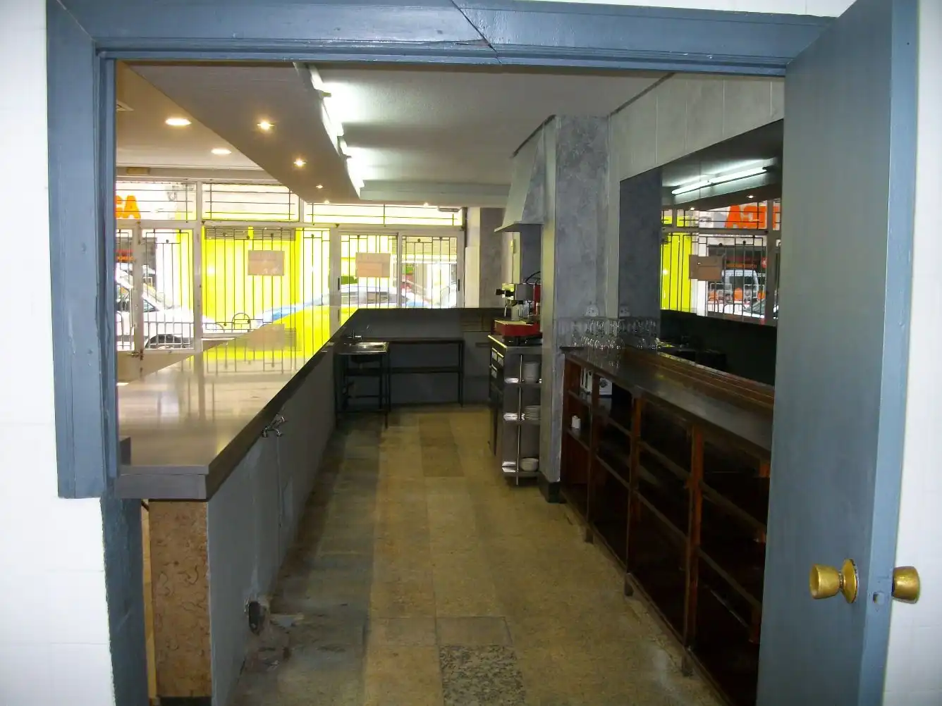 Local comercial en venta en PASEO DE SAN ANTONIO, imagen 2