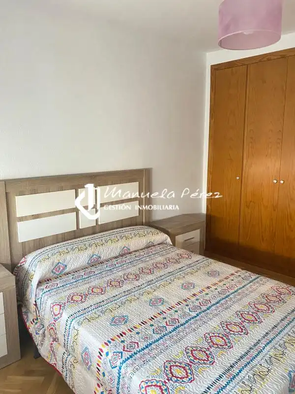 Schlafzimmer von Wohnung zum Verkauf in Cáceres mit Klimaanlage, Heizung und Terrasse