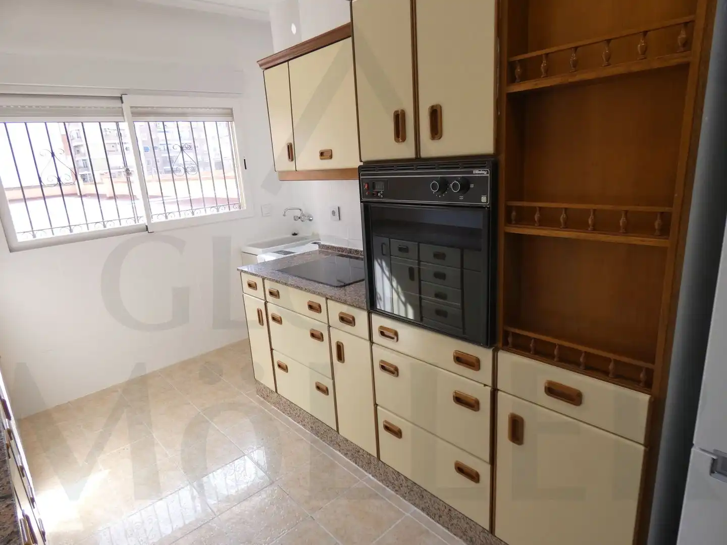 Flat for rent in Calle Ángel Bruna, 20, Ensanche