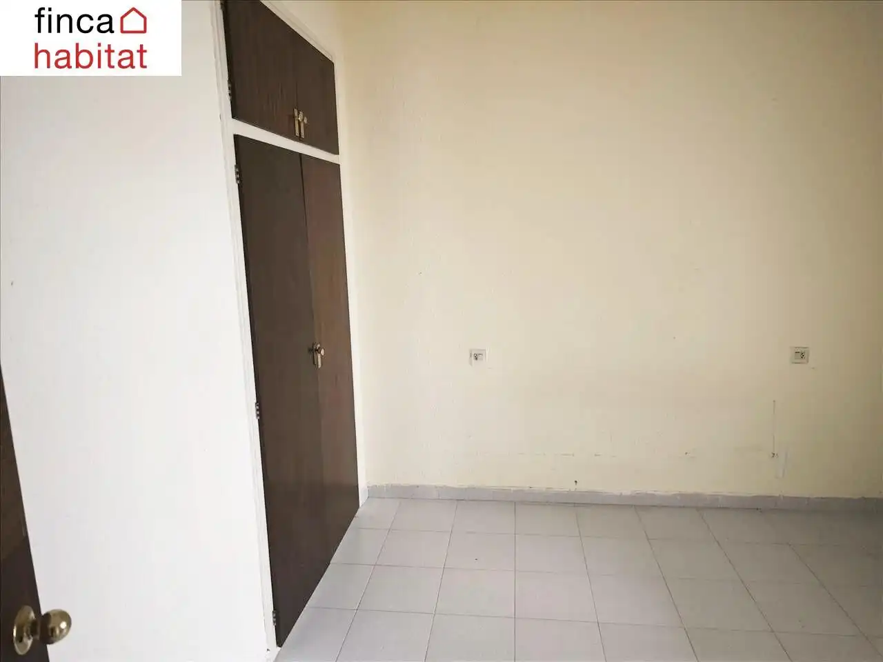 Habitación de Apartamento en venta en Roses con Terraza y Balcón