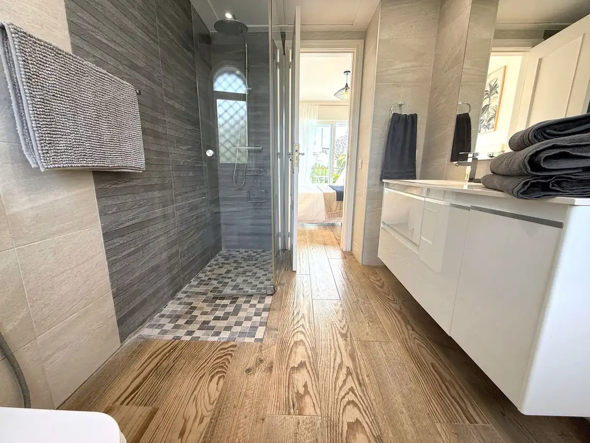 Bathroom of Detached homes for rent in Marbella  with Air Conditioner, Heating and Private garden