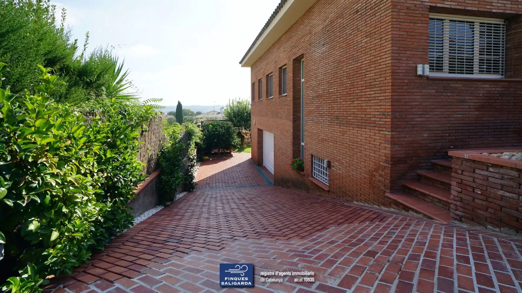 Vista exterior de Casa o chalet en venta en Canovelles con Aire acondicionado, Calefacción y Terraza