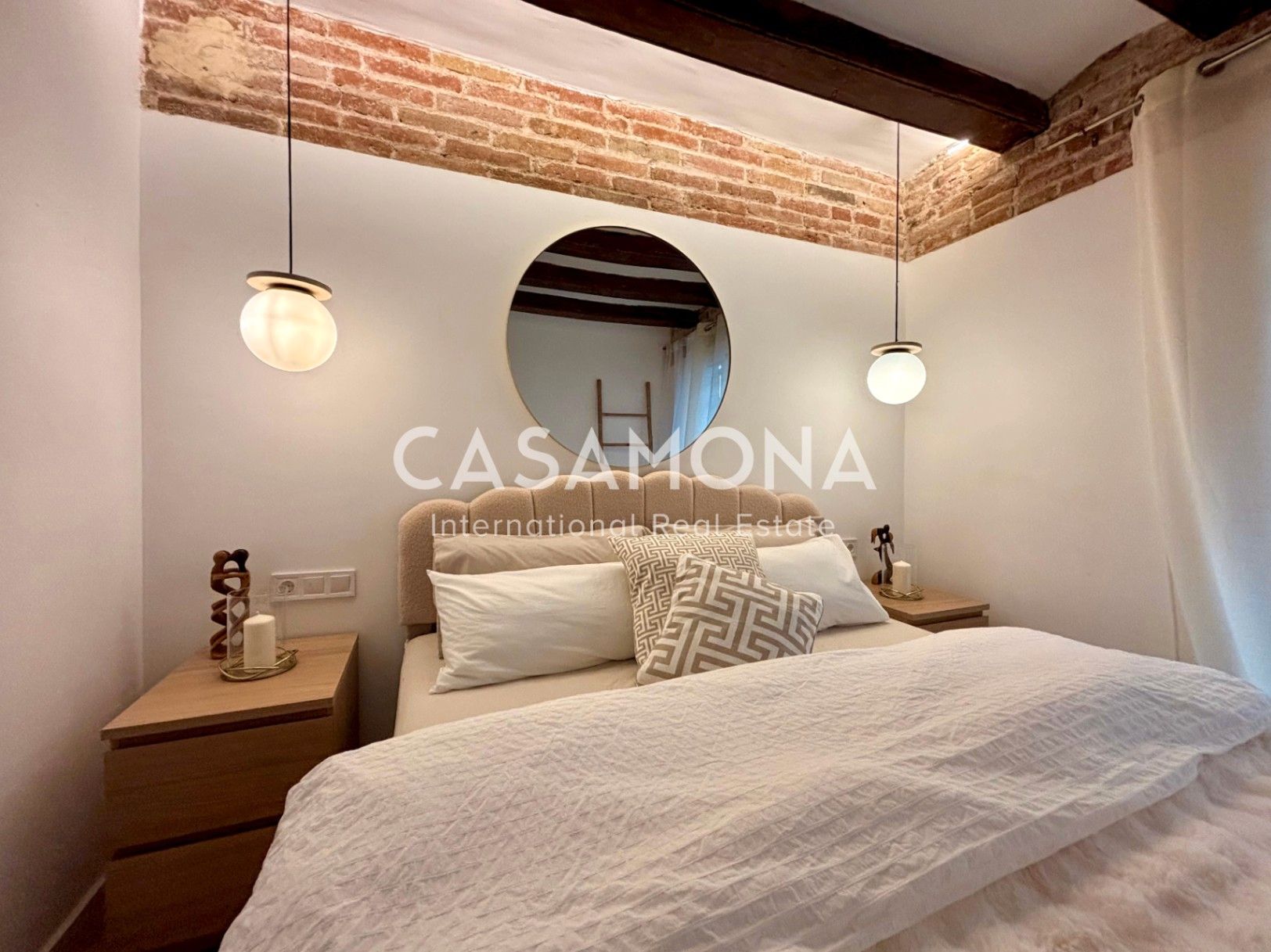 Dormitori de Apartament de lloguer en  Barcelona Capital amb Aire condicionat, Calefacció i Moblat