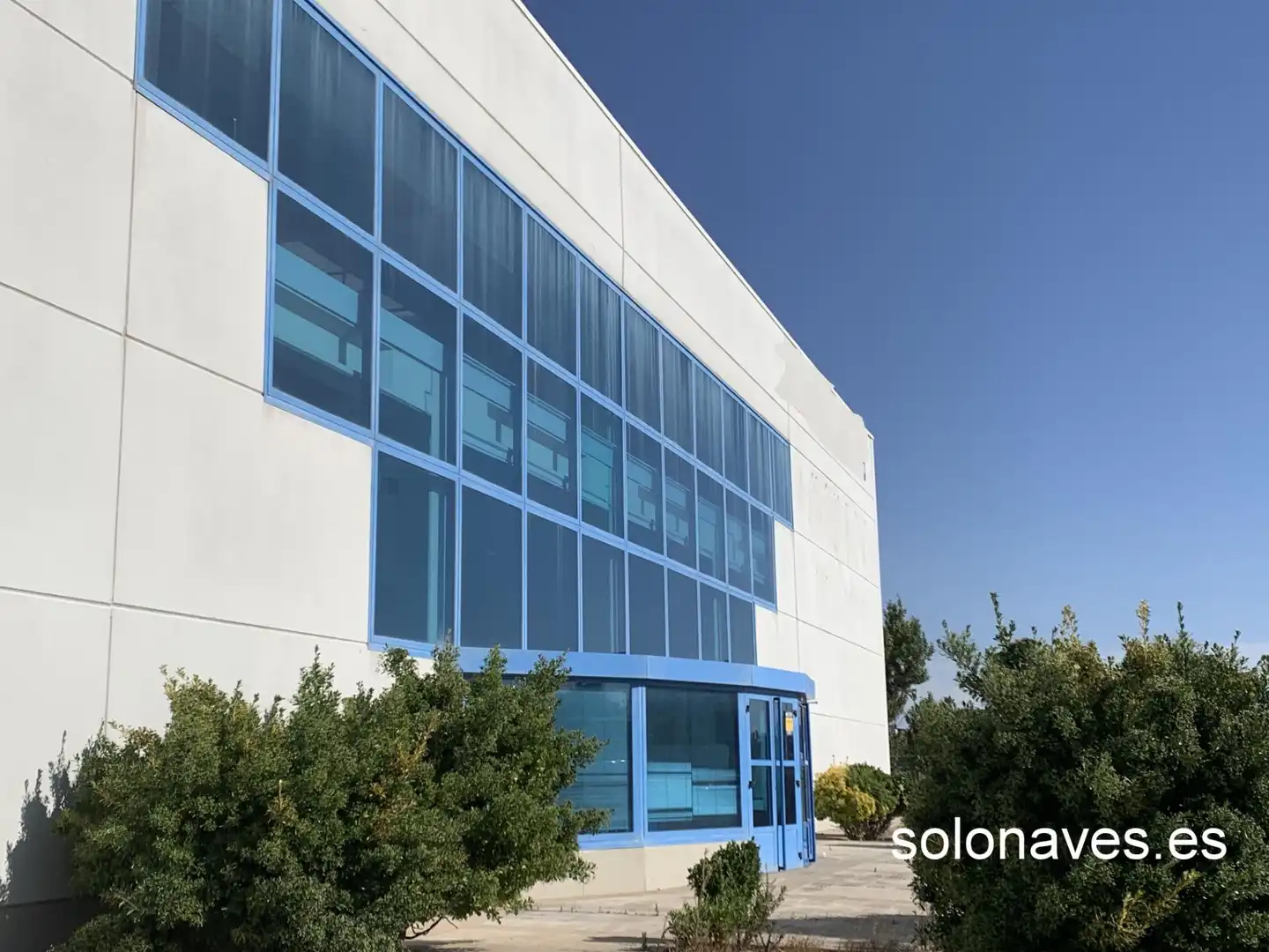 Vista exterior de Nau industrial de lloguer en Zaragoza