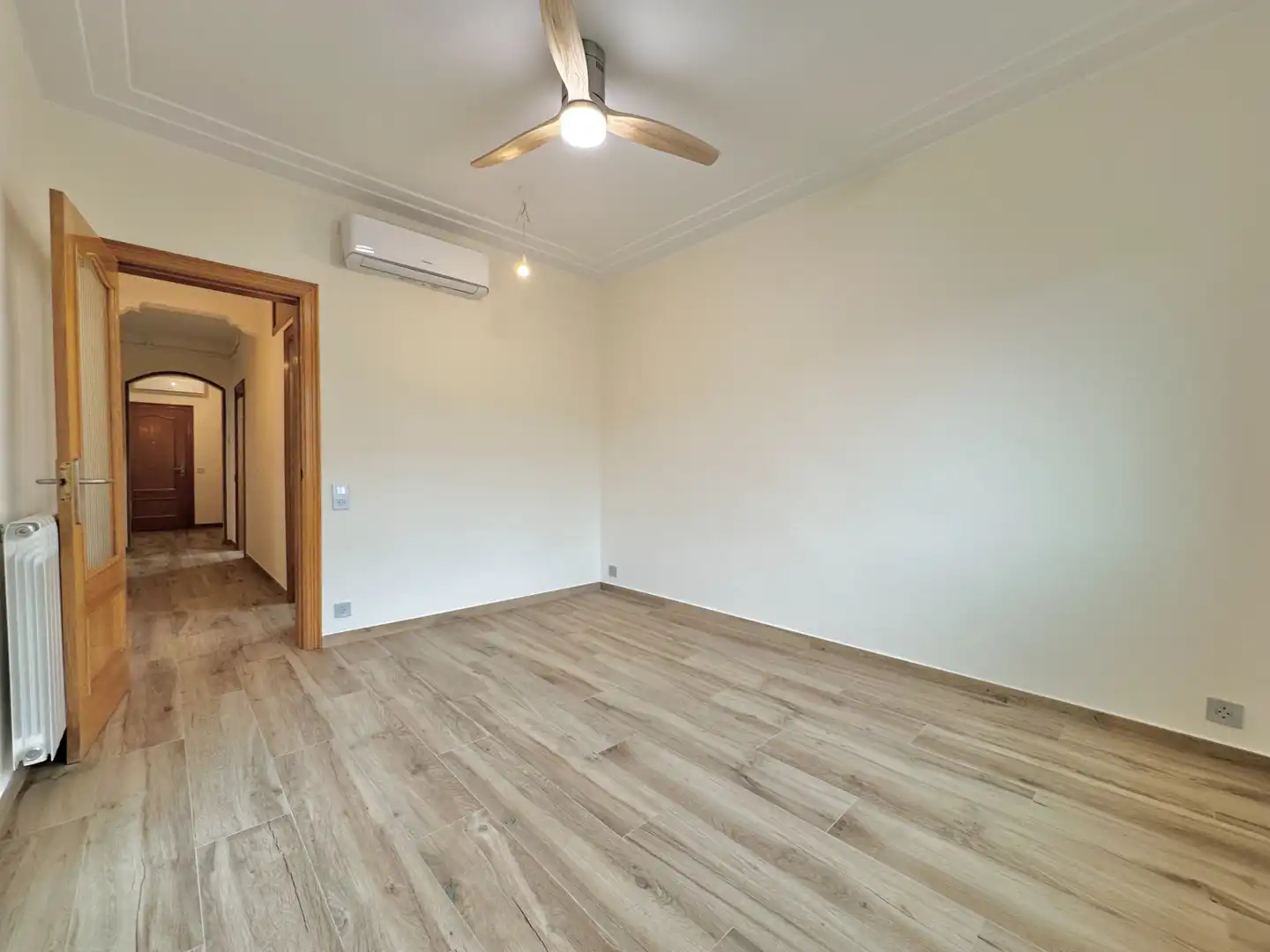 Habitación de Ático en venta en Barcelona con Aire acondicionado, Calefacción y Terraza