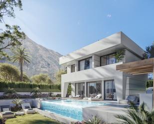 Vista exterior de Casa o xalet en venda en Manilva amb Aire condicionat, Terrassa i Piscina