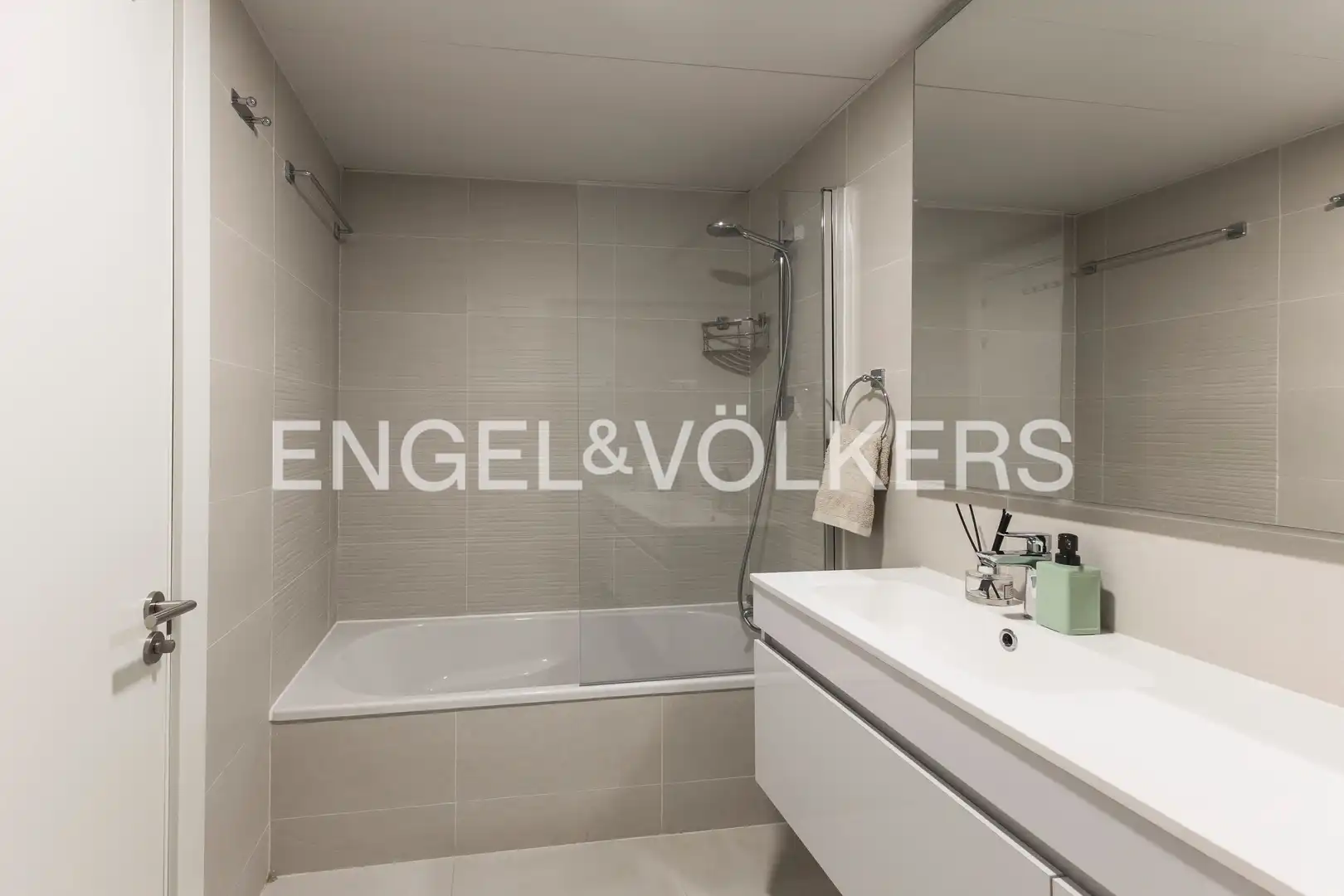 Baño de Ático en venta en Madrid con Aire acondicionado, Calefacción y Terraza