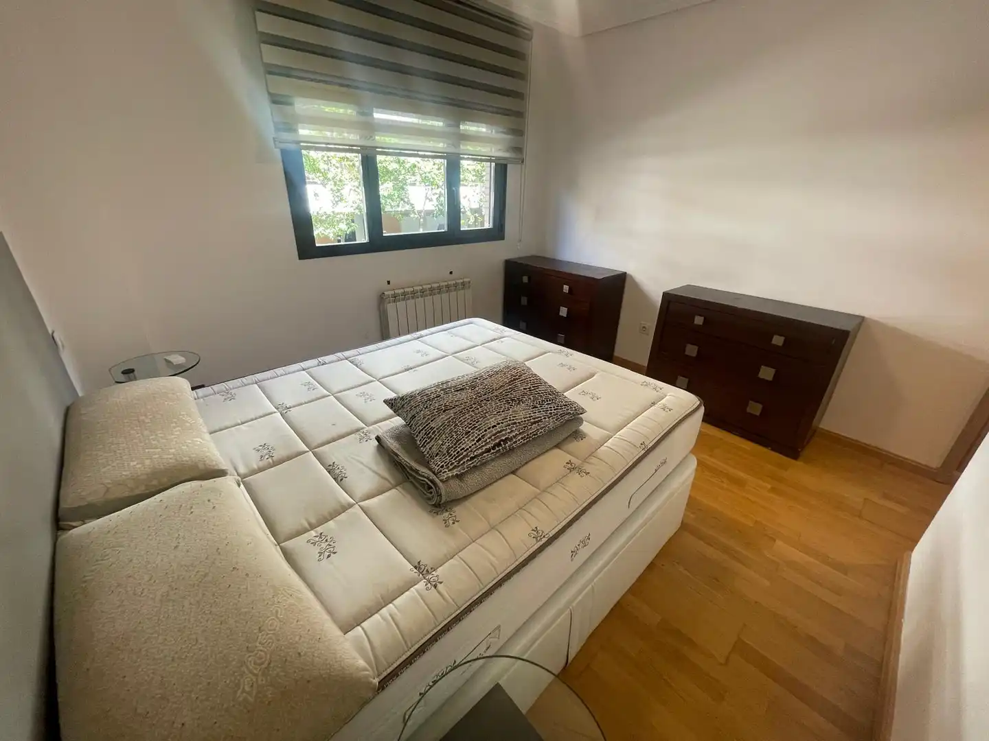 Habitación de Piso de alquiler en Zaragoza con Aire acondicionado, Calefacción y Parquet