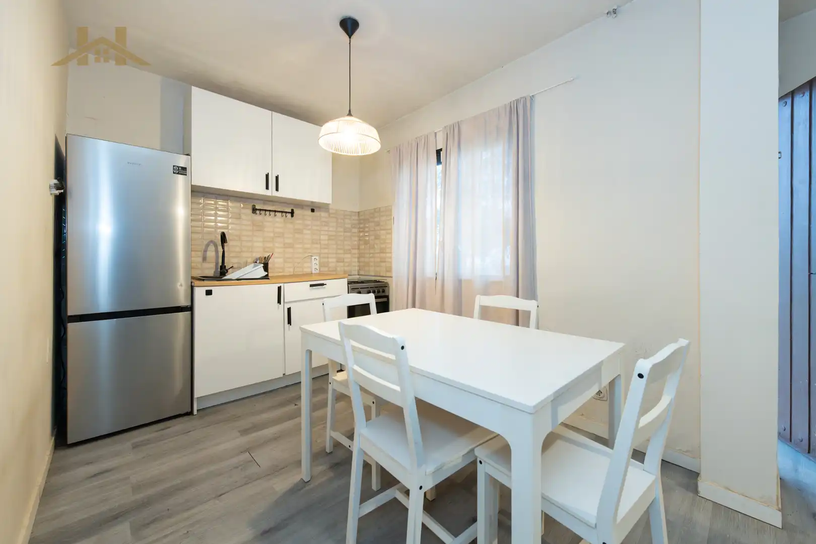 Cocina de Casa adosada en venta en Miraflores de la Sierra con Calefacción, Jardín privado y Trastero