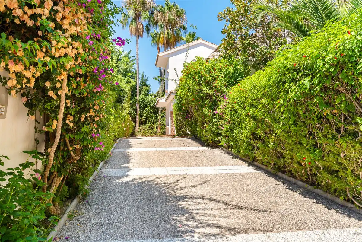Vista exterior de Casa o chalet en venta en Mijas con Aire acondicionado, Calefacción y Jardín privado