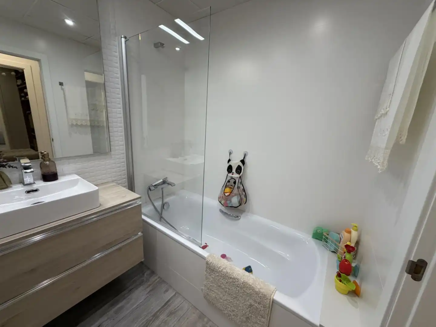 Bathroom of Apartments for sale in La Ràpita  with Air Conditioner, Heating and Terrace