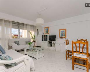 Living room of Flat to share in  Valencia Capital  with Air Conditioner and Terrace