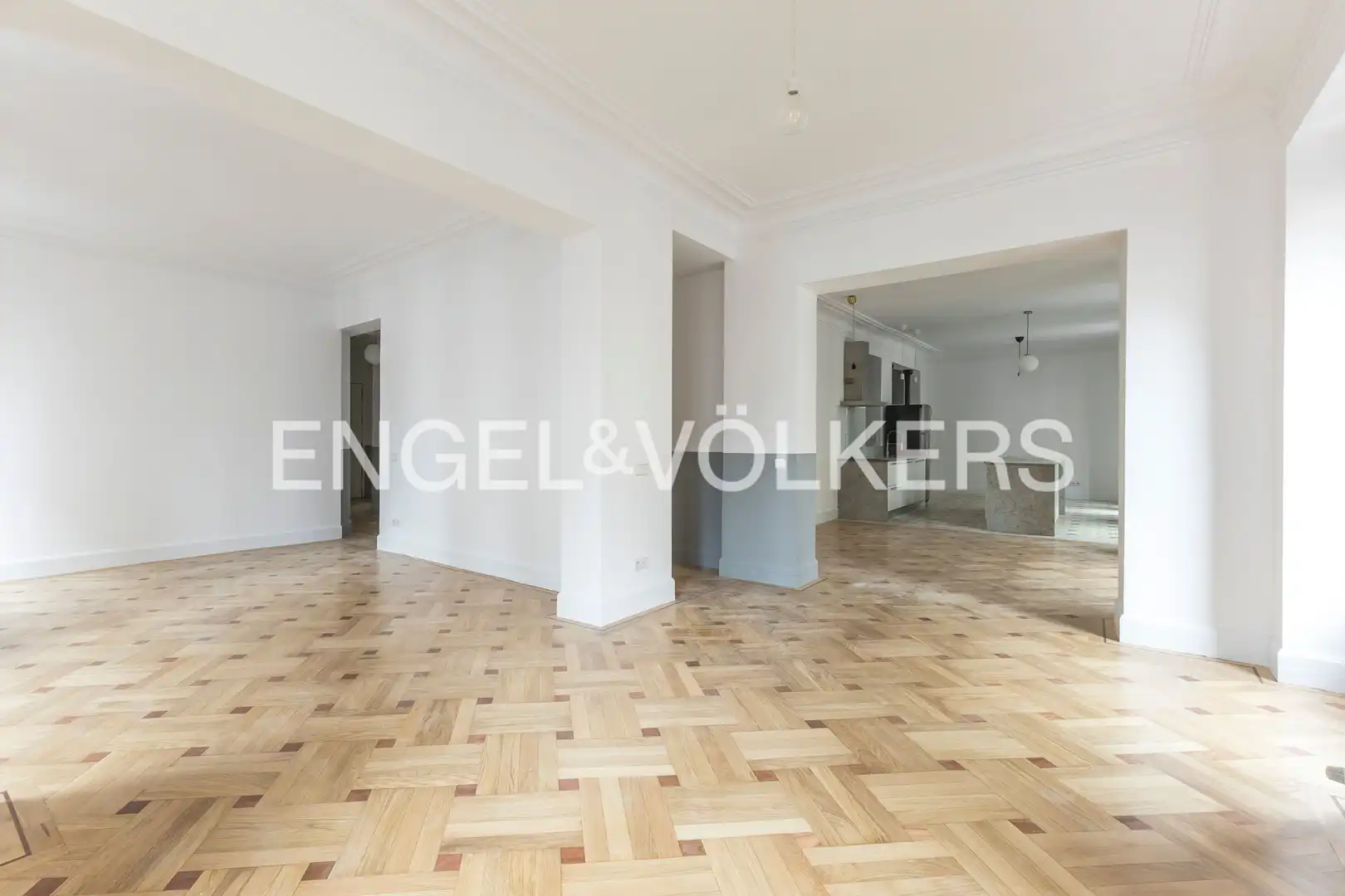 Comedor de Piso de alquiler en Madrid con Calefacción, Parquet y Balcón