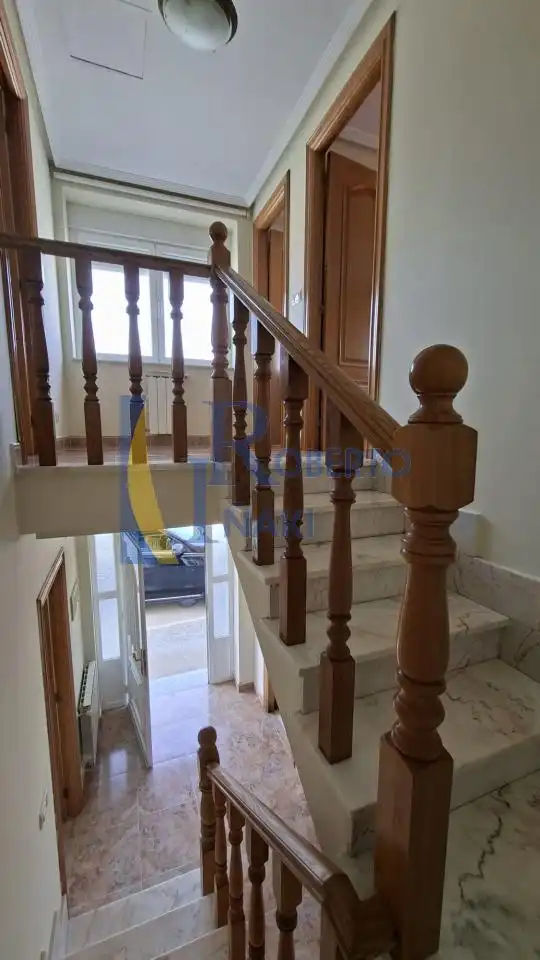 Casa o xalet en venda en Toral de los Guzmanes amb Calefacció i Jardí privat