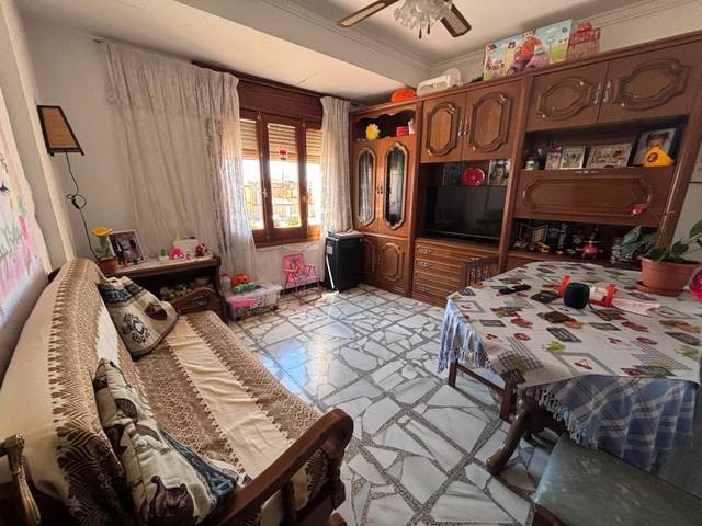 Piso en Venta en Plaza la Constitución en Honrubia