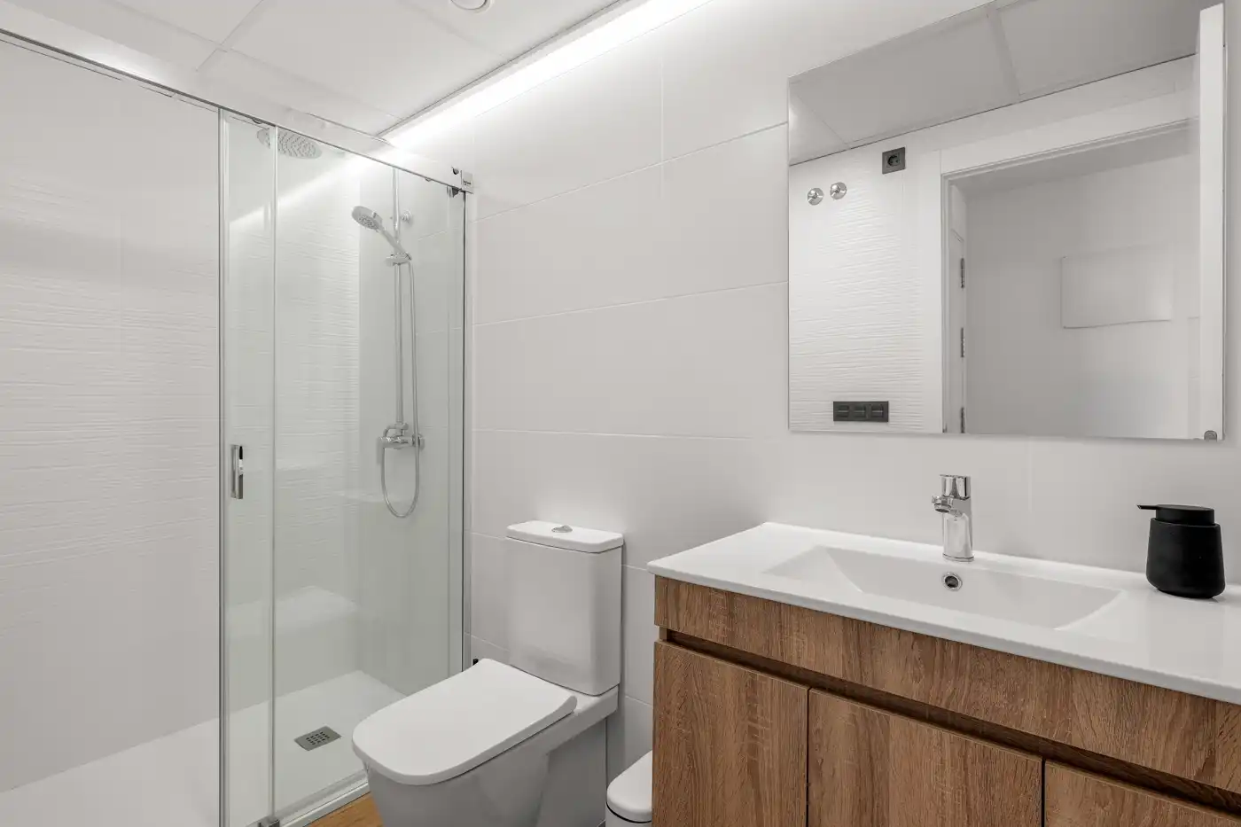Bathroom of Apartments for sale in Orihuela Costa