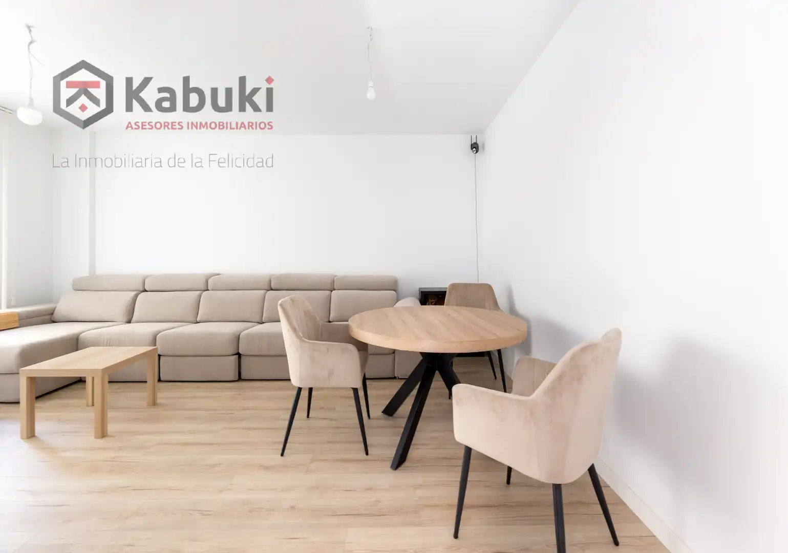 Living room of Flat for sale in Granada  with Private garden, Terrace and Storage room