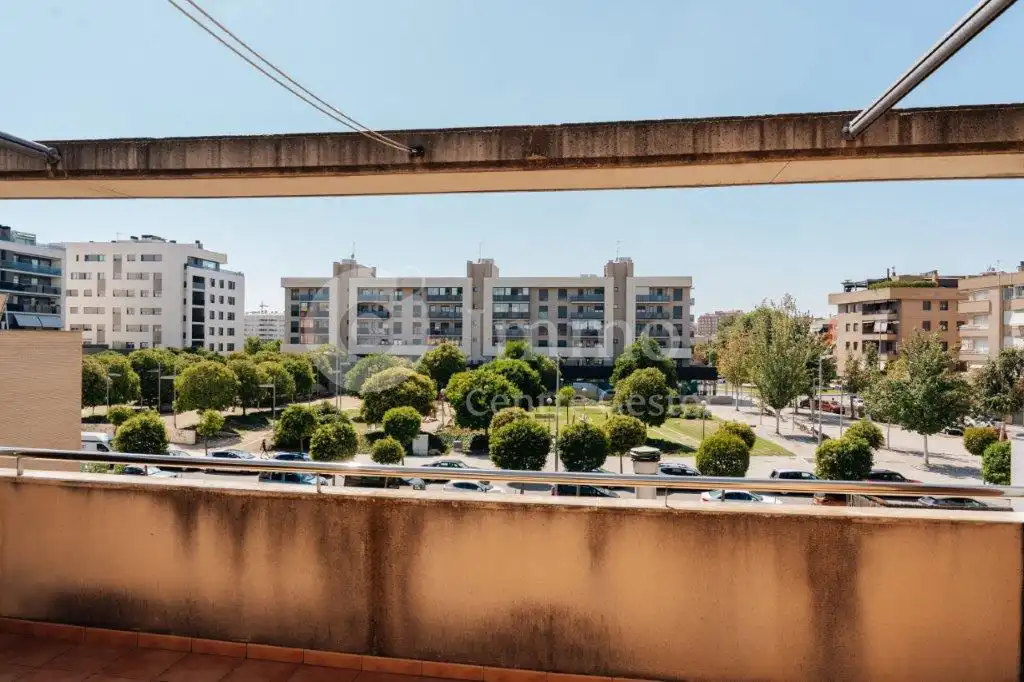 Vista exterior de Casa adosada en venda en Lleida amb Aire condicionat, Calefacció i Parquet