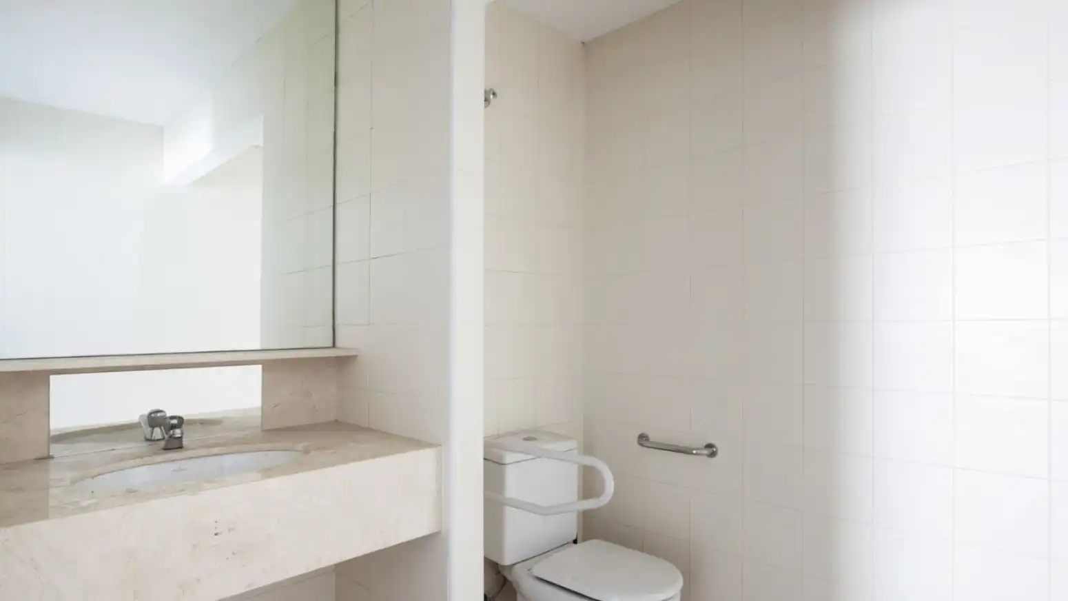 Badezimmer von Geschaftsraum zur Miete in Horta - Guinardó