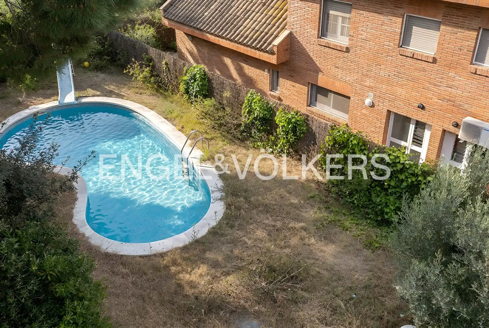 Piscina de Casa o chalet en venta en Vilassar de Dalt con Aire acondicionado, Calefacción y Jardín privado