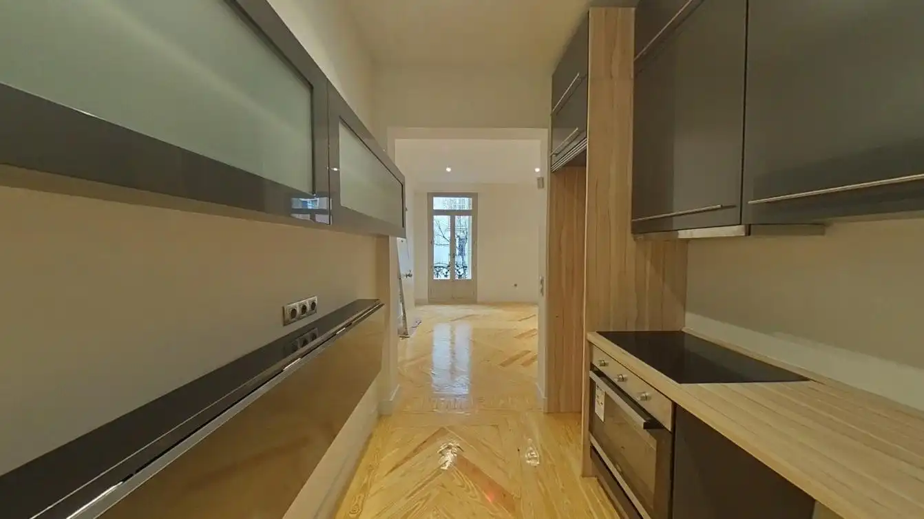 Cuina de Pis en venda en Madrid amb Calefacció i Parquet