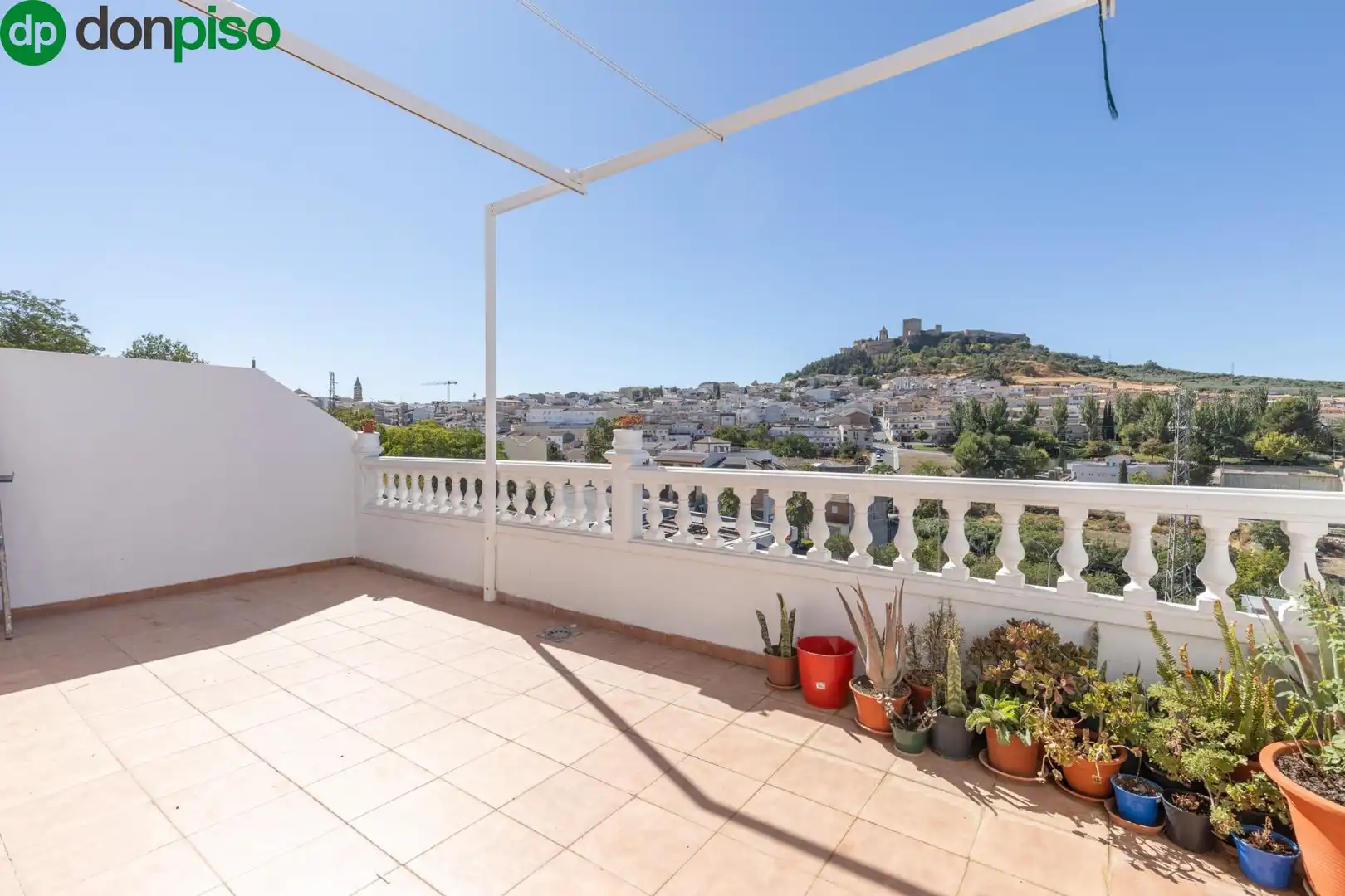 Detached homes for sale in Calle Viejo de Charilla, 43, Alcalá la Real