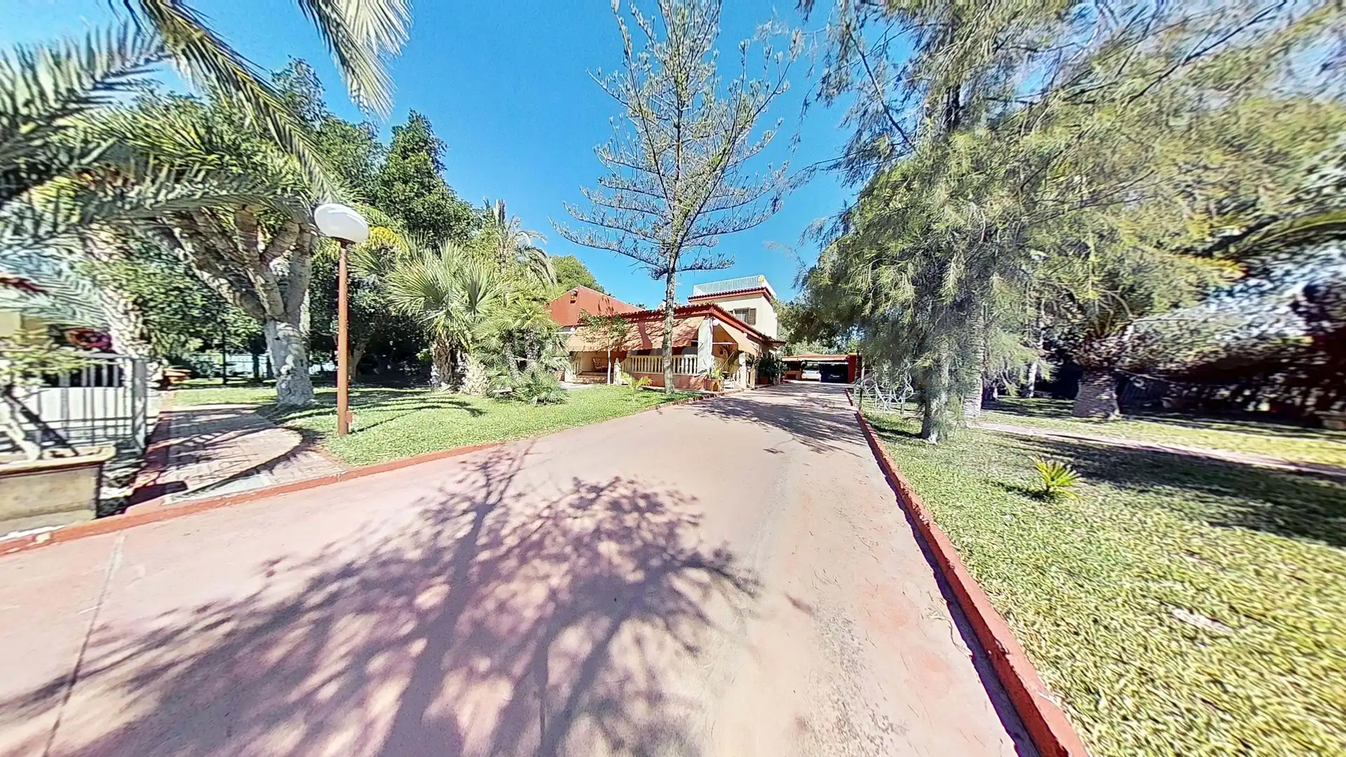 Vista exterior de Casa o xalet en venda en Elche / Elx amb Aire condicionat, Calefacció i Terrassa