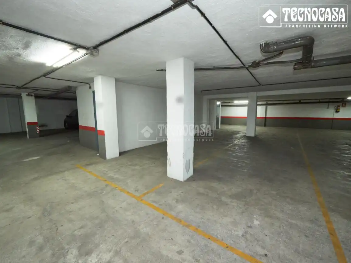 Garage for sale in La Cruz