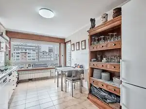 Cuina de Pis en venda en A Coruña Capital  amb Calefacció, Parquet i Terrassa