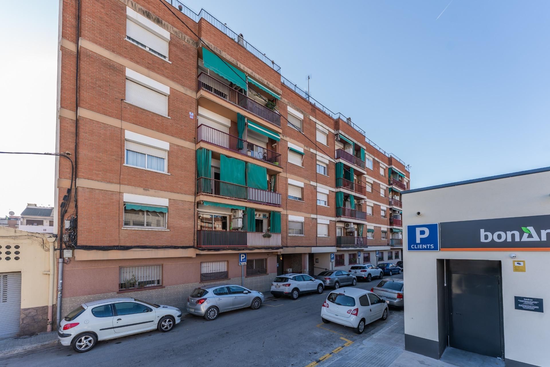 Exterior view of Flat for sale in Mollet del Vallès  with Heating and Balcony