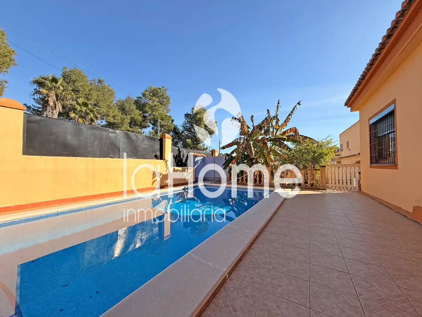 Vista exterior de Casa o chalet en venta en Paterna con Aire acondicionado, Jardín privado y Parquet
