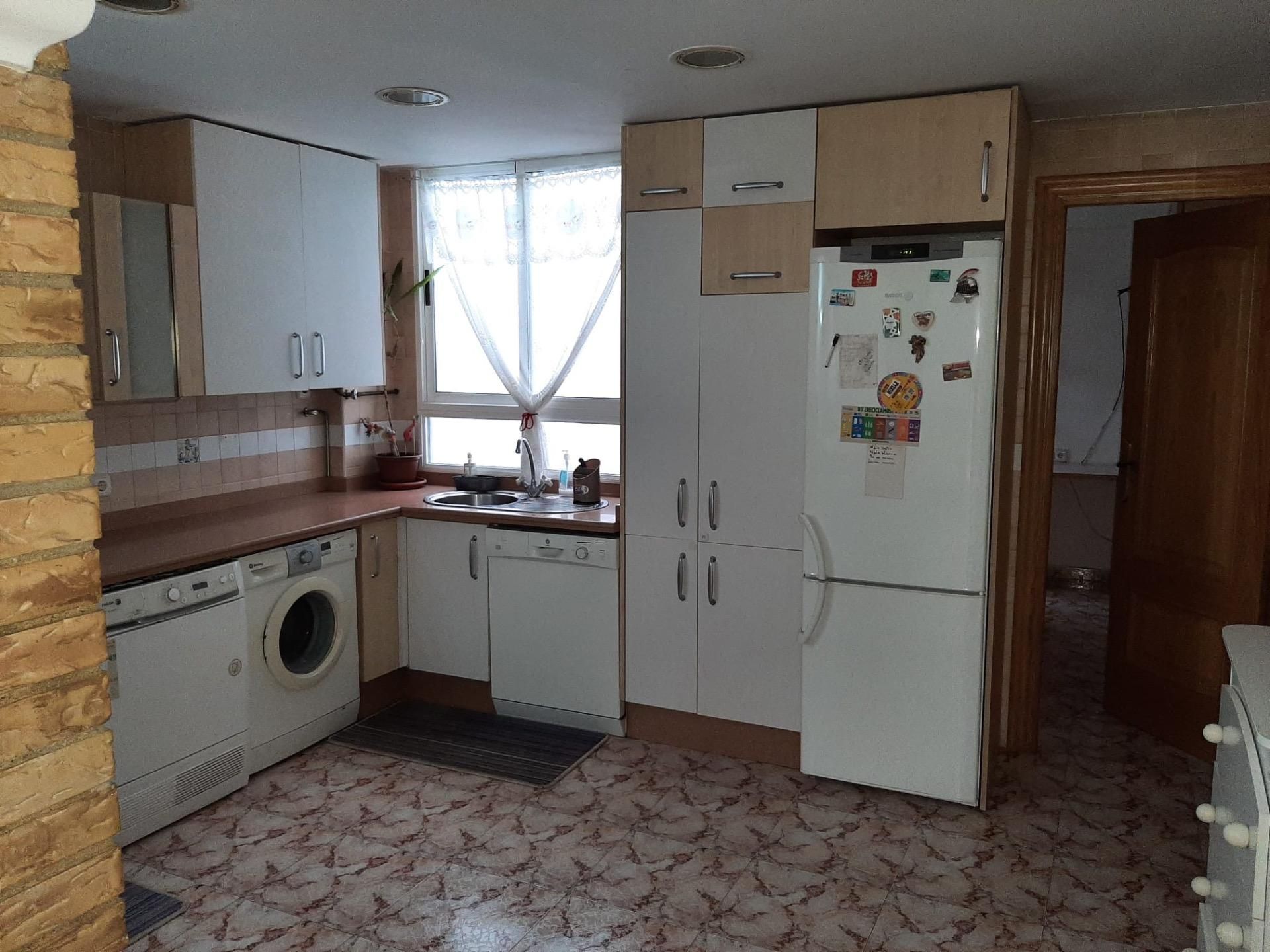 Kitchen of Flat for sale in Elche / Elx  with Air Conditioner and Balcony