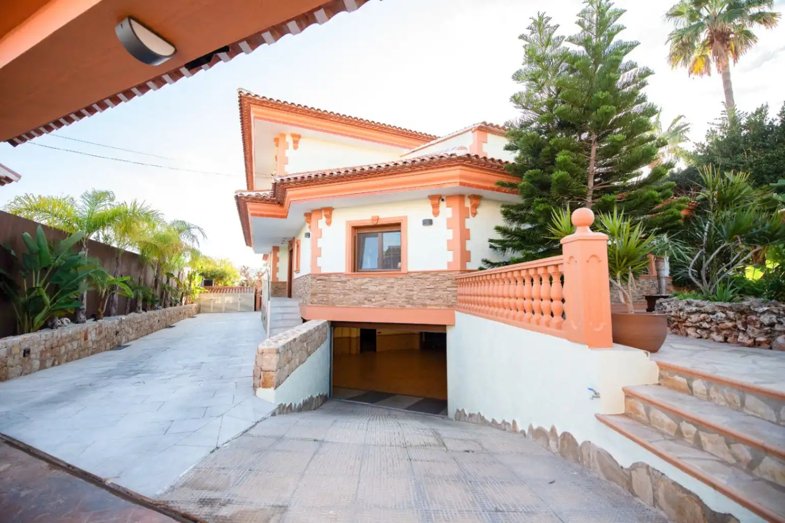 Chalet con piscina en venta en Benicolada - Las Adelfas, imagen 2