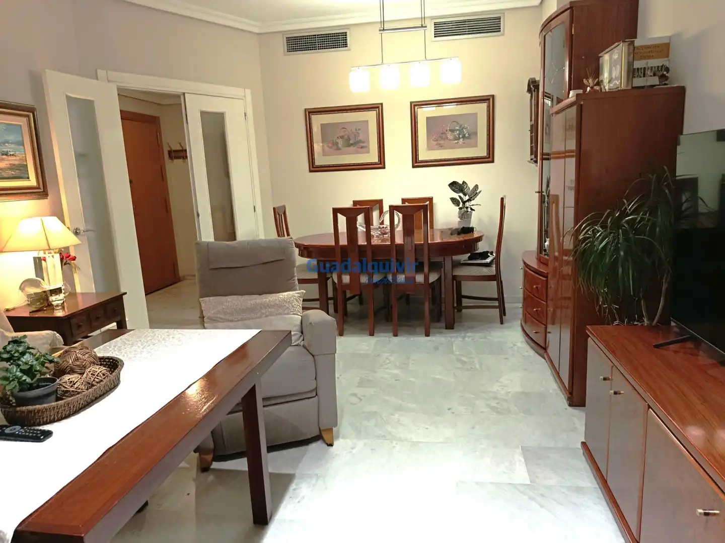 Comedor de Piso en venta en Sevilla con Aire acondicionado, Terraza y Trastero
