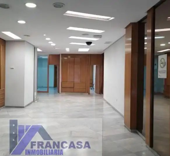 Local comercial en venda a Centro, imagen 3