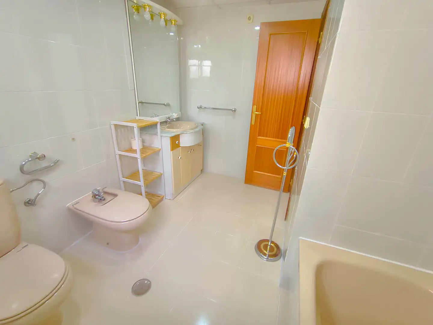 Bathroom of Flat for rent in Alicante / Alacant  with Air Conditioner, Terrace and Furnished
