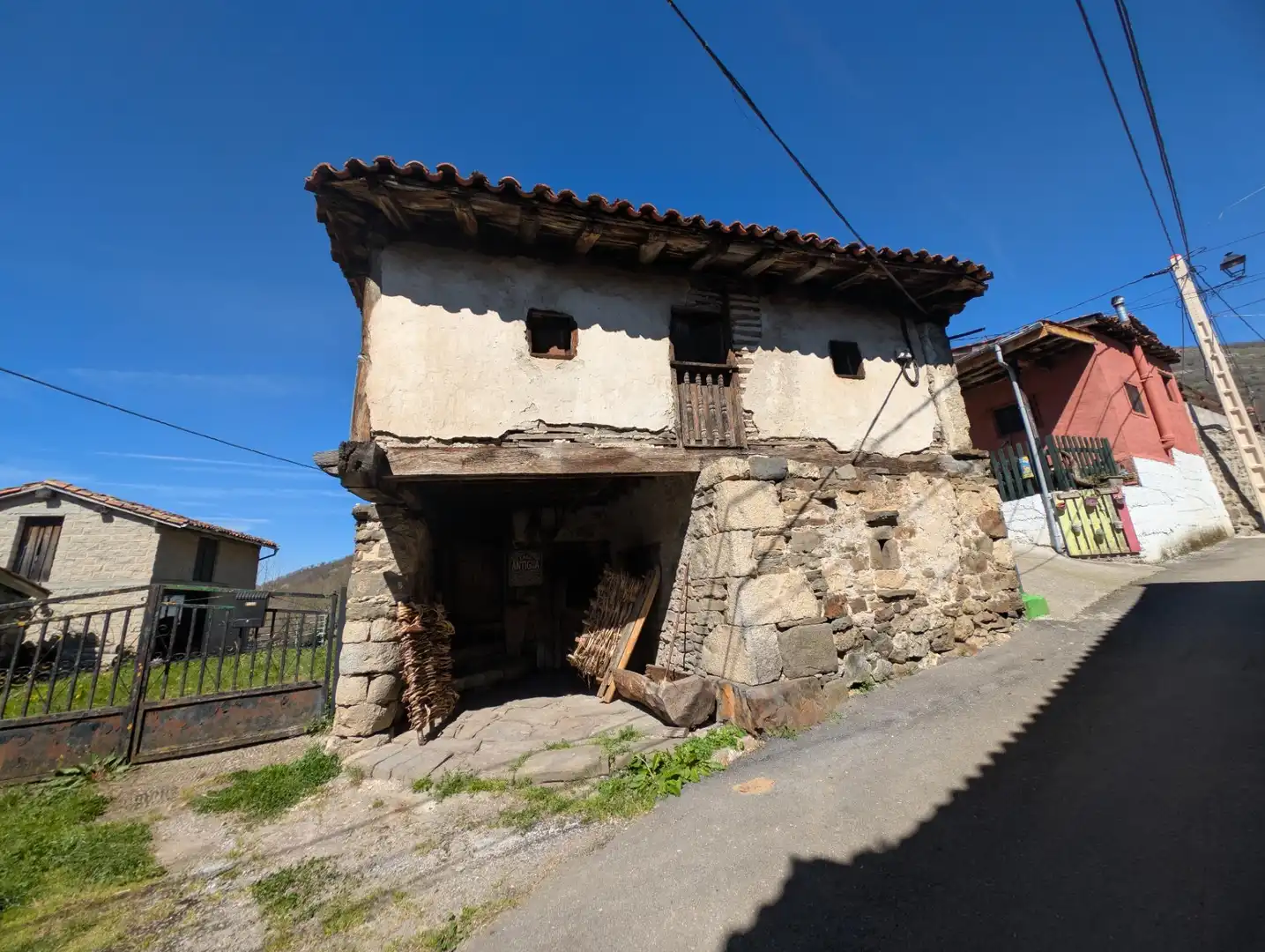 Exterior view of Houses for sale in Aller  with Terrace
